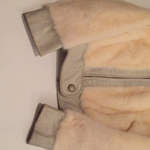 Vintage Authentic Fur Jacket - Picture 5 of 8